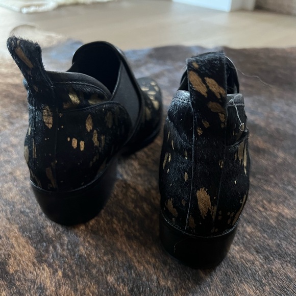 Django & Juliette Women's Cobys Pony Hair Bootie - Picture 8 of 11